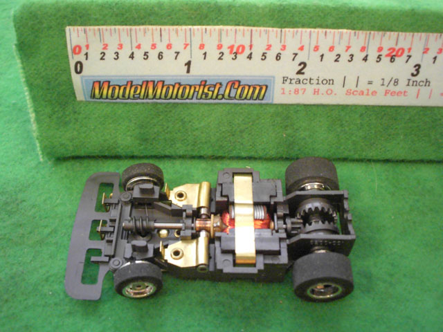 Top view of Aurora Speed-Steer B HO Slotless Car Chassis