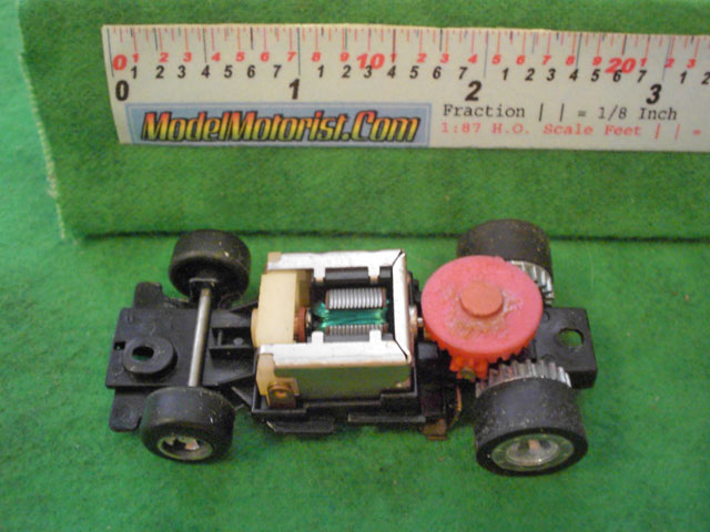 Top view of Ideal Passing B HO Slotless Car Chassis