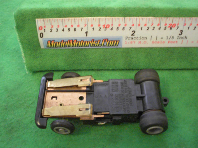 Bottom view of Ideal Passing MK3 B HO Slotless Car Chassis