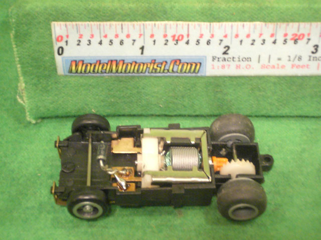 Top view of Ideal Bi-Directional HO Slot Car Chassis